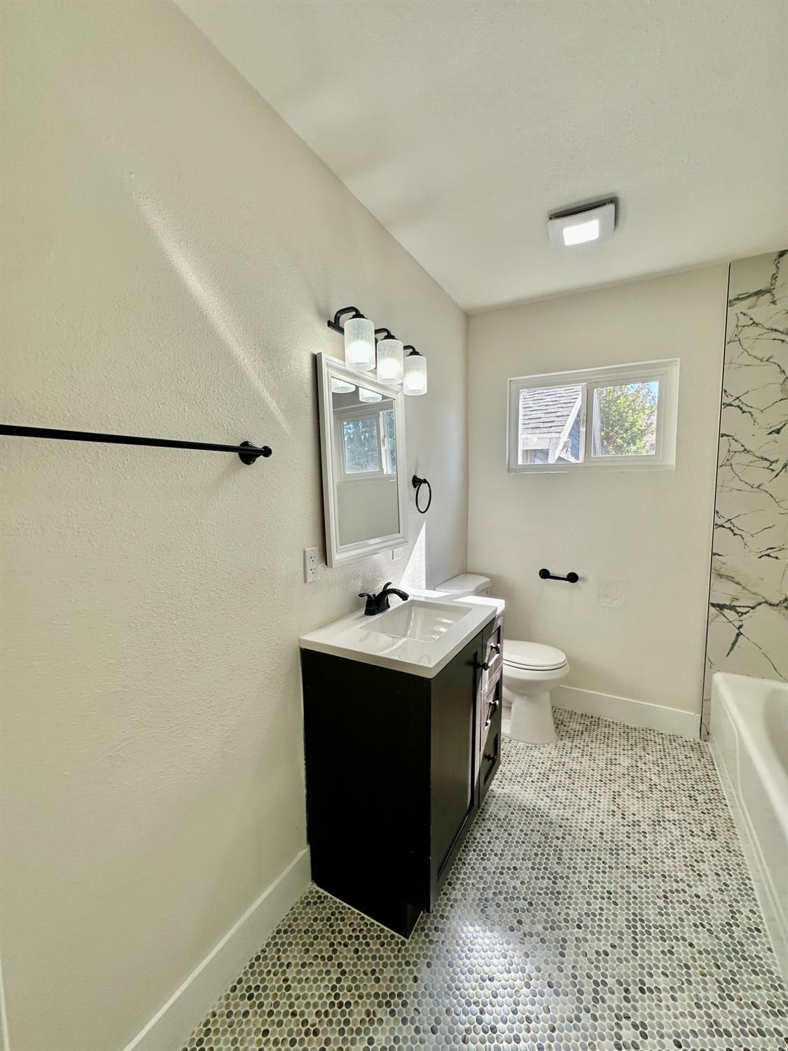 Detail Gallery Image 15 of 21 For 597 1st Ave, Gustine,  CA 95322 - 3 Beds | 1 Baths