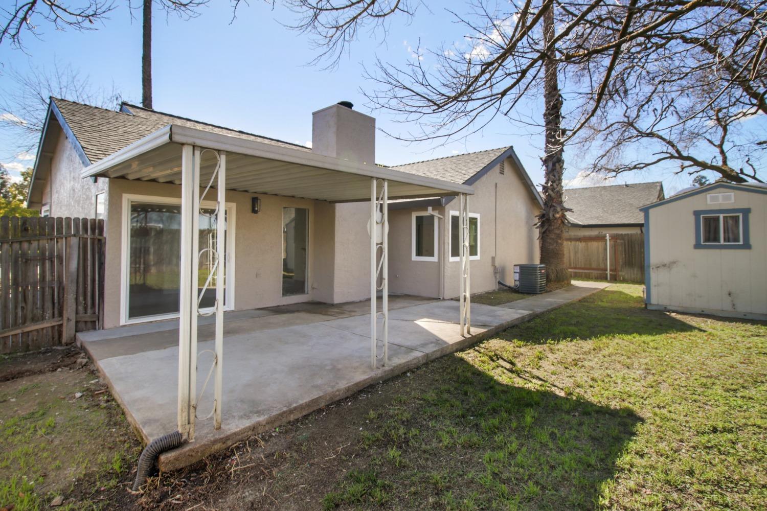 Detail Gallery Image 33 of 38 For 8237 Auberry Dr, Sacramento,  CA 95828 - 3 Beds | 2 Baths
