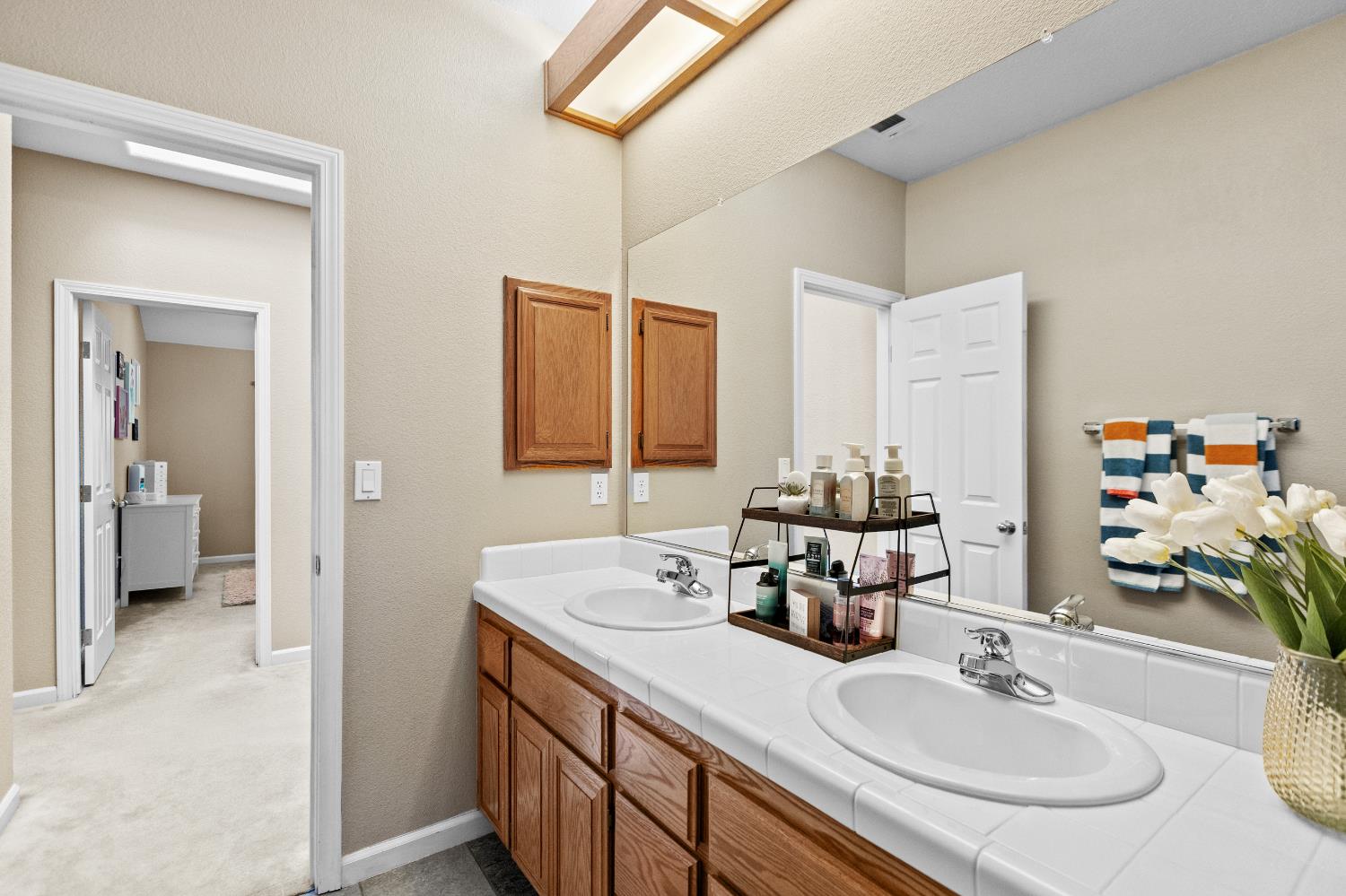 Detail Gallery Image 41 of 72 For 9180 Quail Cove Dr, Elk Grove,  CA 95624 - 5 Beds | 2/1 Baths