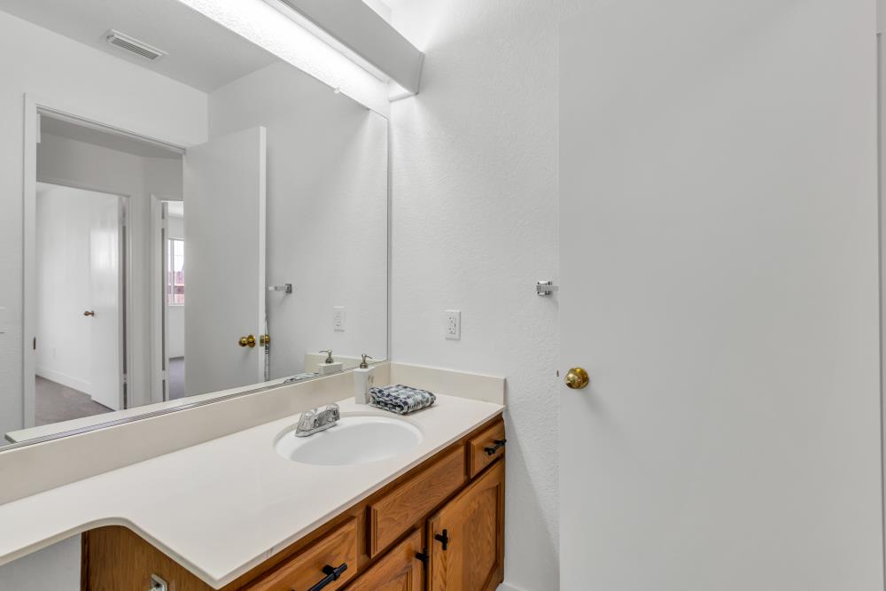 Detail Gallery Image 45 of 75 For 5984 Sawyer Cir, Sacramento,  CA 95823 - 3 Beds | 2 Baths