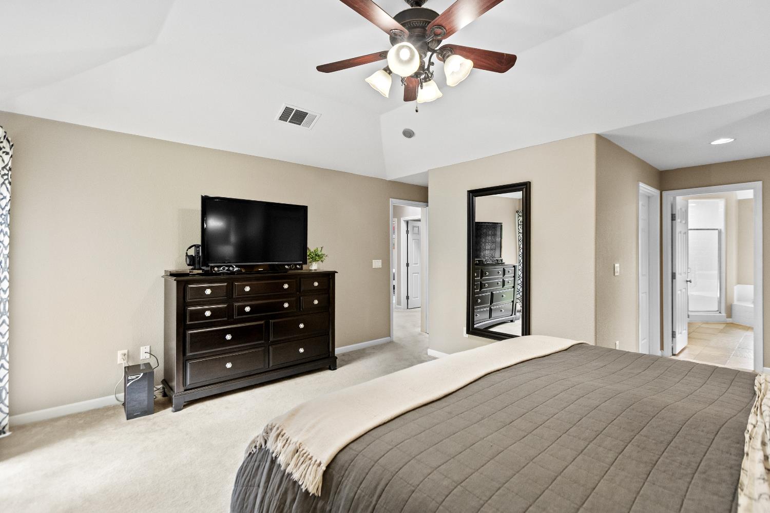 Detail Gallery Image 46 of 72 For 9180 Quail Cove Dr, Elk Grove,  CA 95624 - 5 Beds | 2/1 Baths