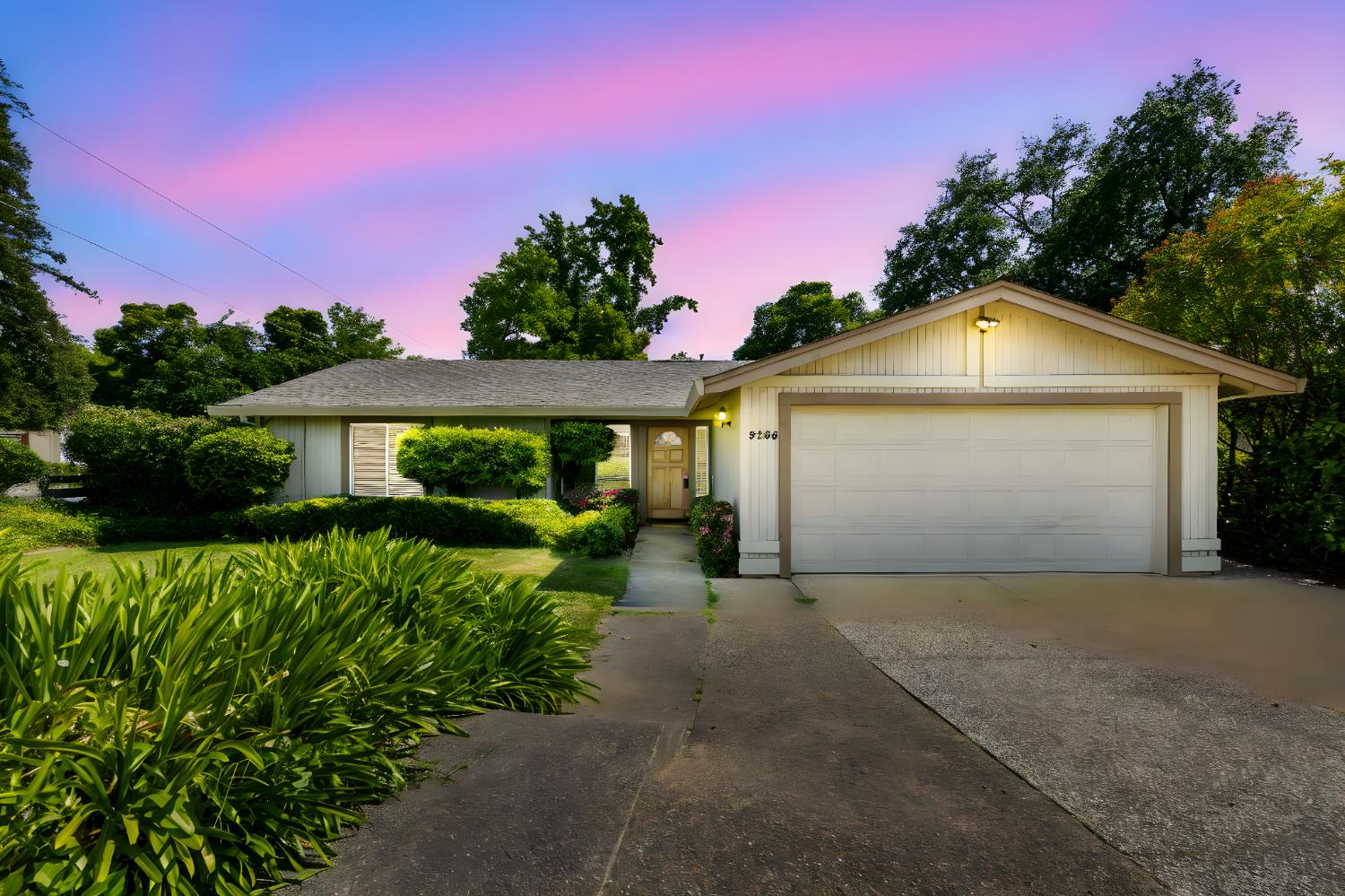 Detail Gallery Image 1 of 41 For 9286 Ultra Ct, Orangevale,  CA 95662 - 3 Beds | 2 Baths