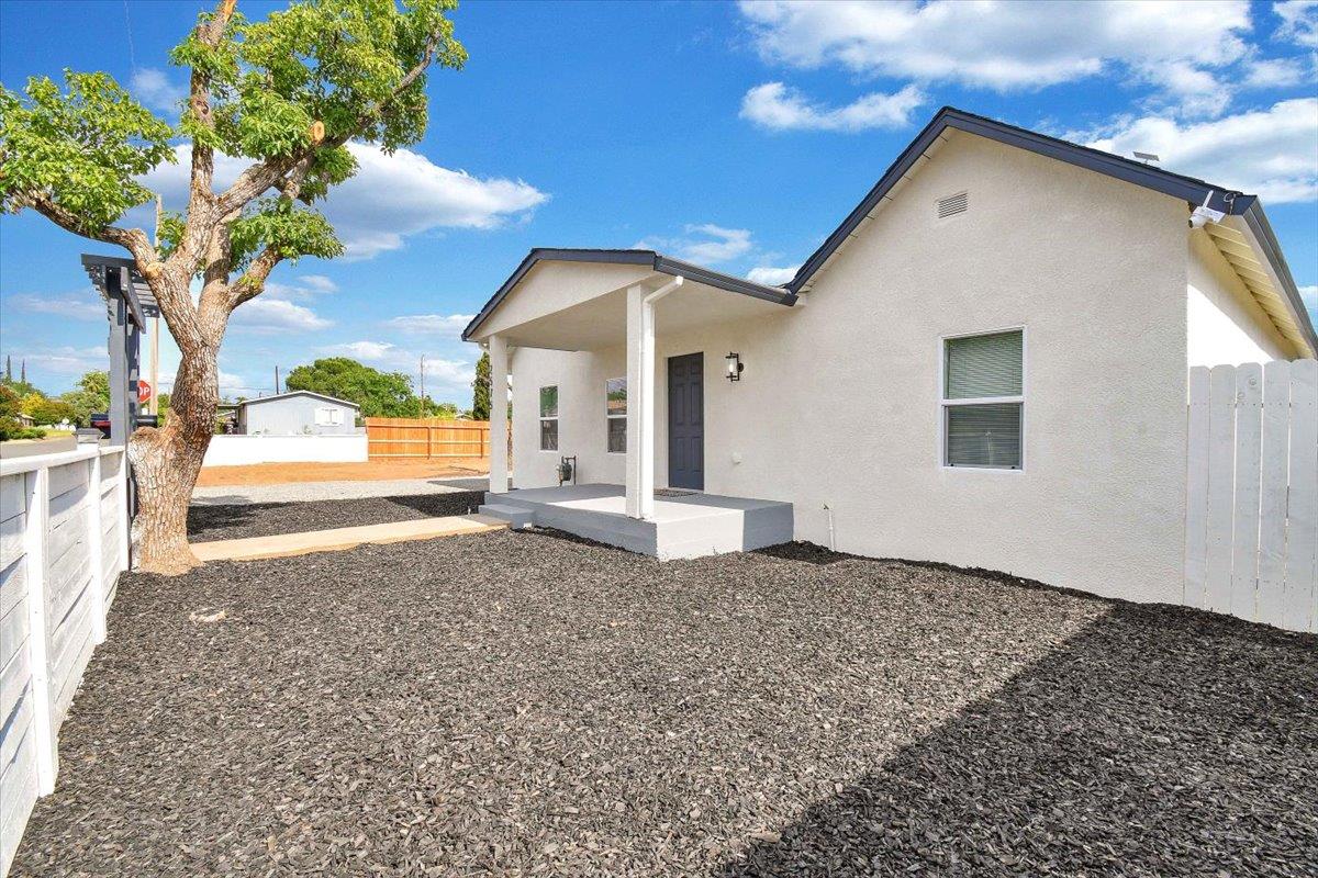 Detail Gallery Image 6 of 41 For 2575 a St, Oroville,  CA 95966 - 3 Beds | 1/2 Baths