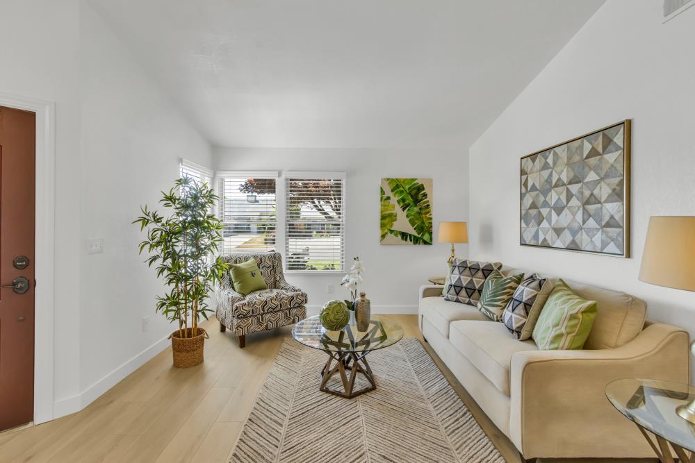 Detail Gallery Image 10 of 75 For 5984 Sawyer Cir, Sacramento,  CA 95823 - 3 Beds | 2 Baths