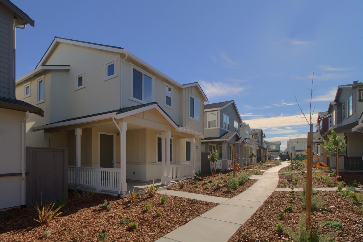 Detail Gallery Image 53 of 60 For 2183 Grady Cir, Woodland,  CA 95776 - 4 Beds | 2/1 Baths