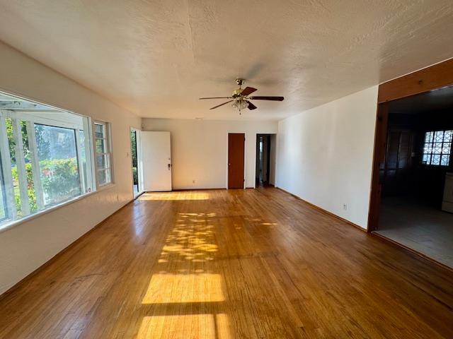 Detail Gallery Image 8 of 18 For 1158 Sunrise Ave, Modesto,  CA 95350 - 2 Beds | 2 Baths