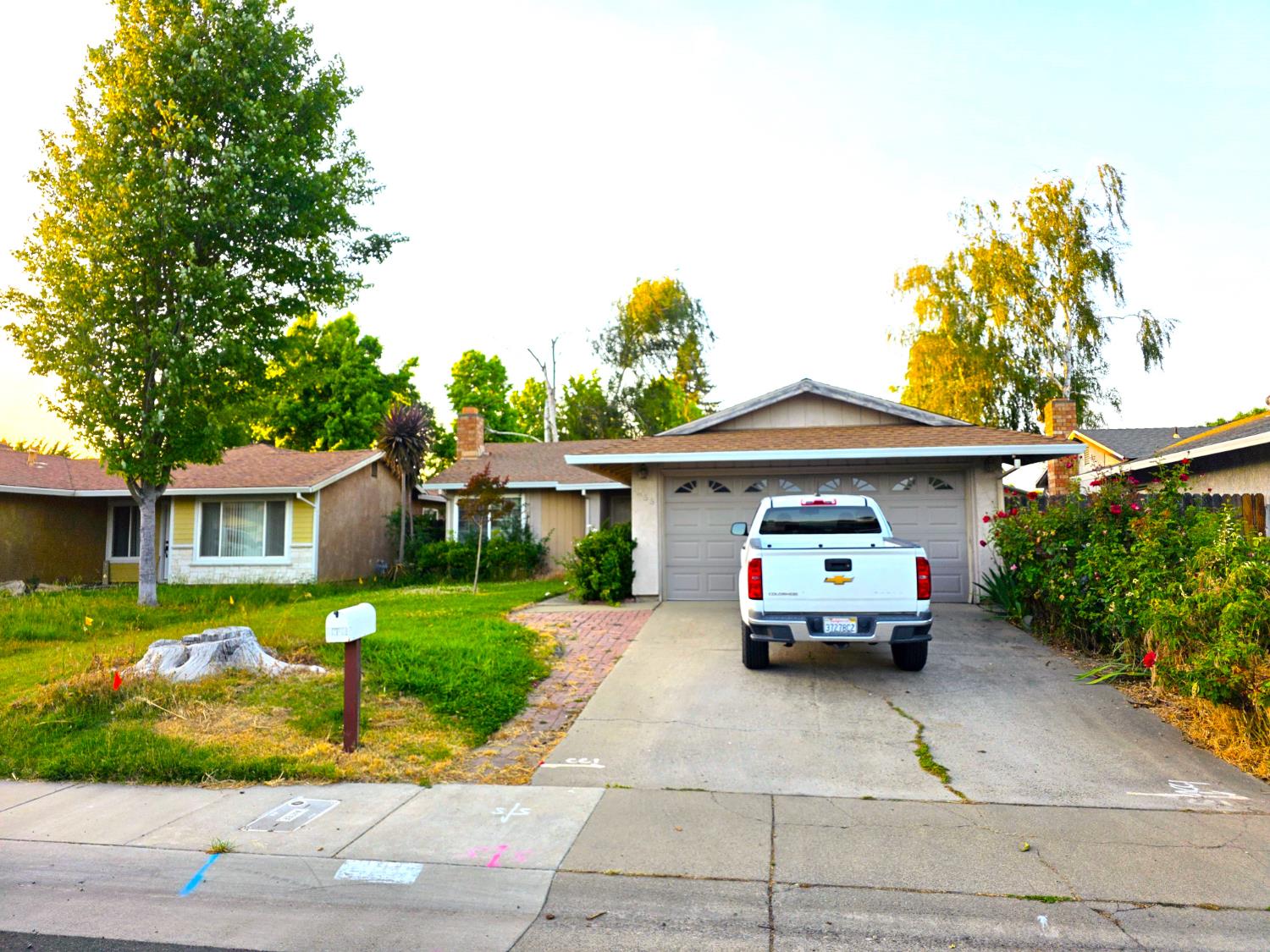 Detail Gallery Image 1 of 12 For 1855 Crossmill Way, Sacramento,  CA 95833 - 2 Beds | 2 Baths