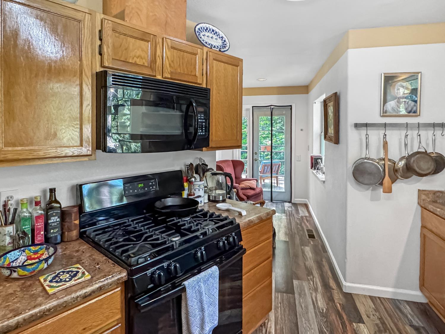 Detail Gallery Image 7 of 24 For 10901 Footwall Dr, Grass Valley,  CA 95945 - 3 Beds | 2 Baths