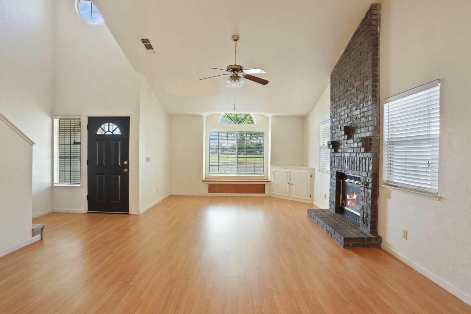 Detail Gallery Image 7 of 37 For 861 E Hawkeye Ave, Turlock,  CA 95380 - 3 Beds | 2/1 Baths