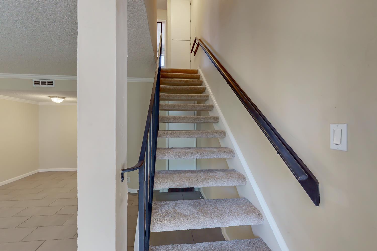 Photo #8: 225064709 Listing: Photo #8