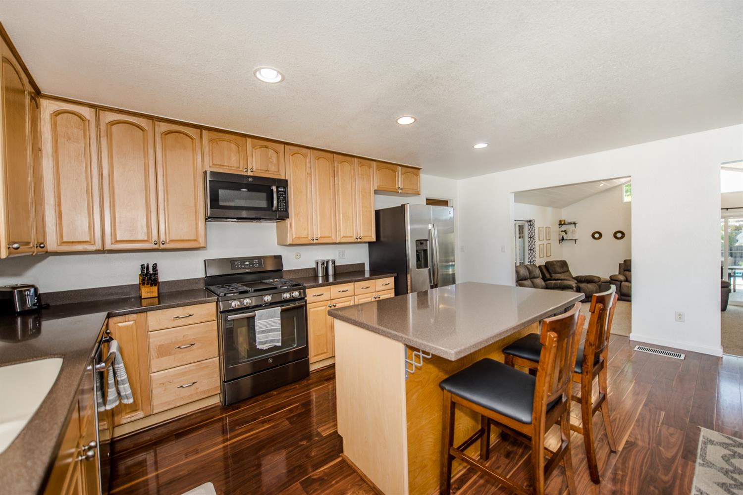 Poplar Lane, Woodland, California image 12