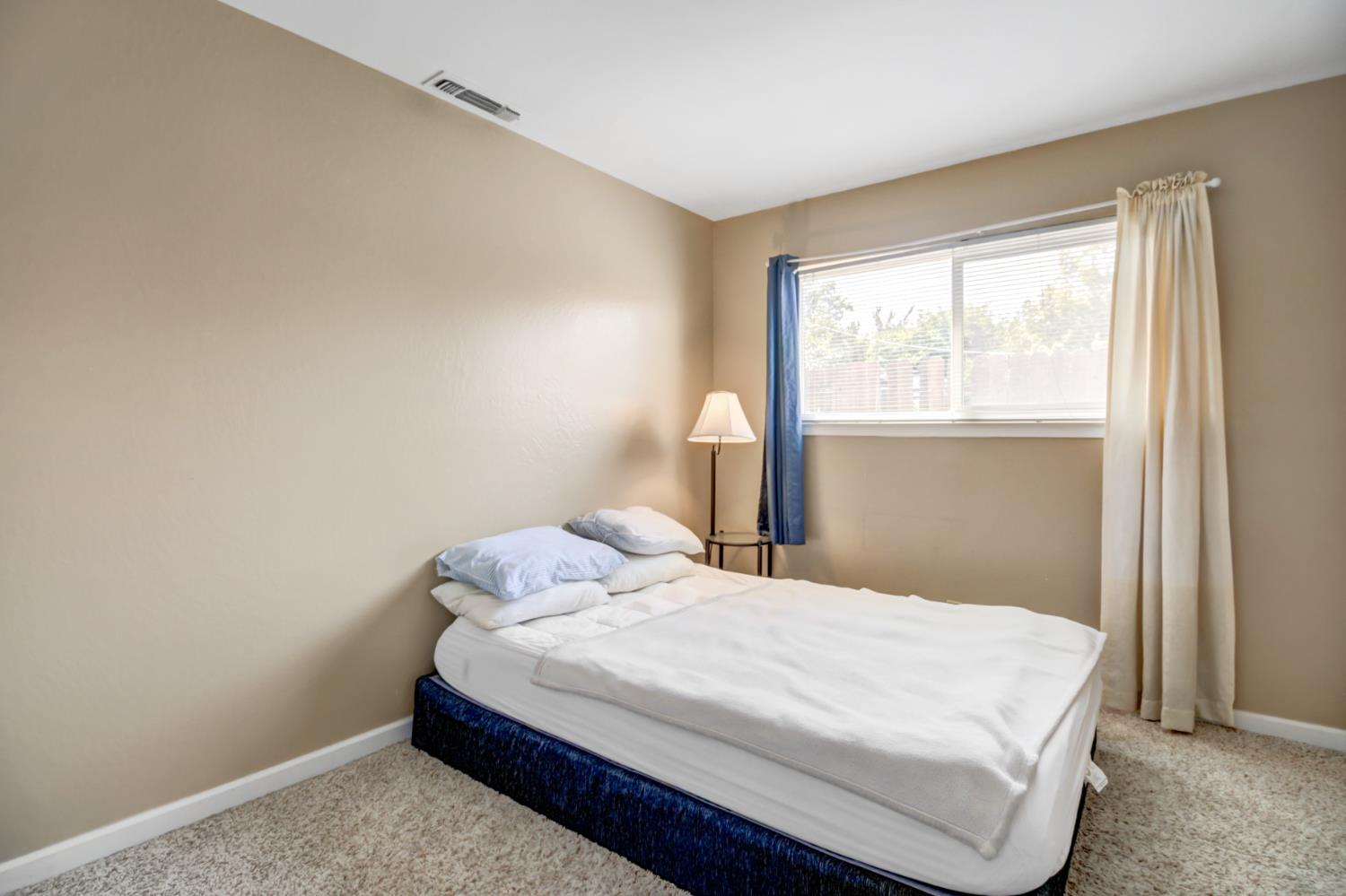 Detail Gallery Image 14 of 26 For 6310 Tina Ct, Carmichael,  CA 95608 - 3 Beds | 2 Baths