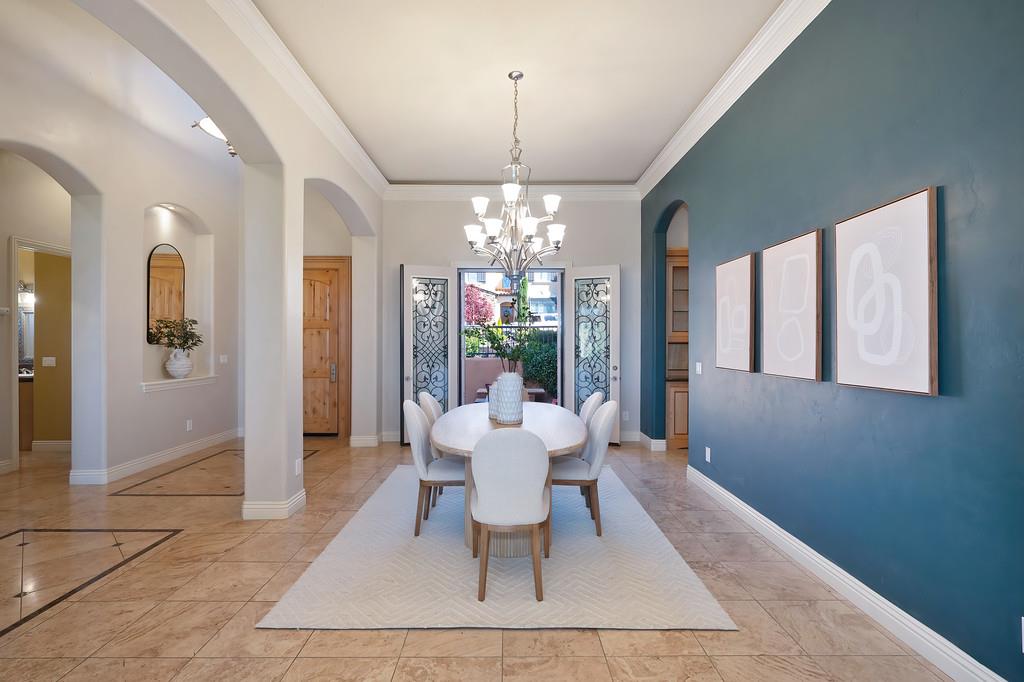 Detail Gallery Image 10 of 58 For 3711 Stone Temple Ct, Rocklin,  CA 95765 - 5 Beds | 4/1 Baths