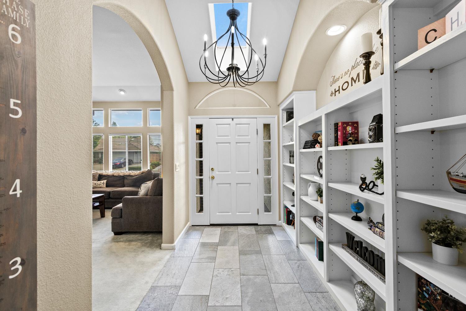 Detail Gallery Image 7 of 72 For 9180 Quail Cove Dr, Elk Grove,  CA 95624 - 5 Beds | 2/1 Baths