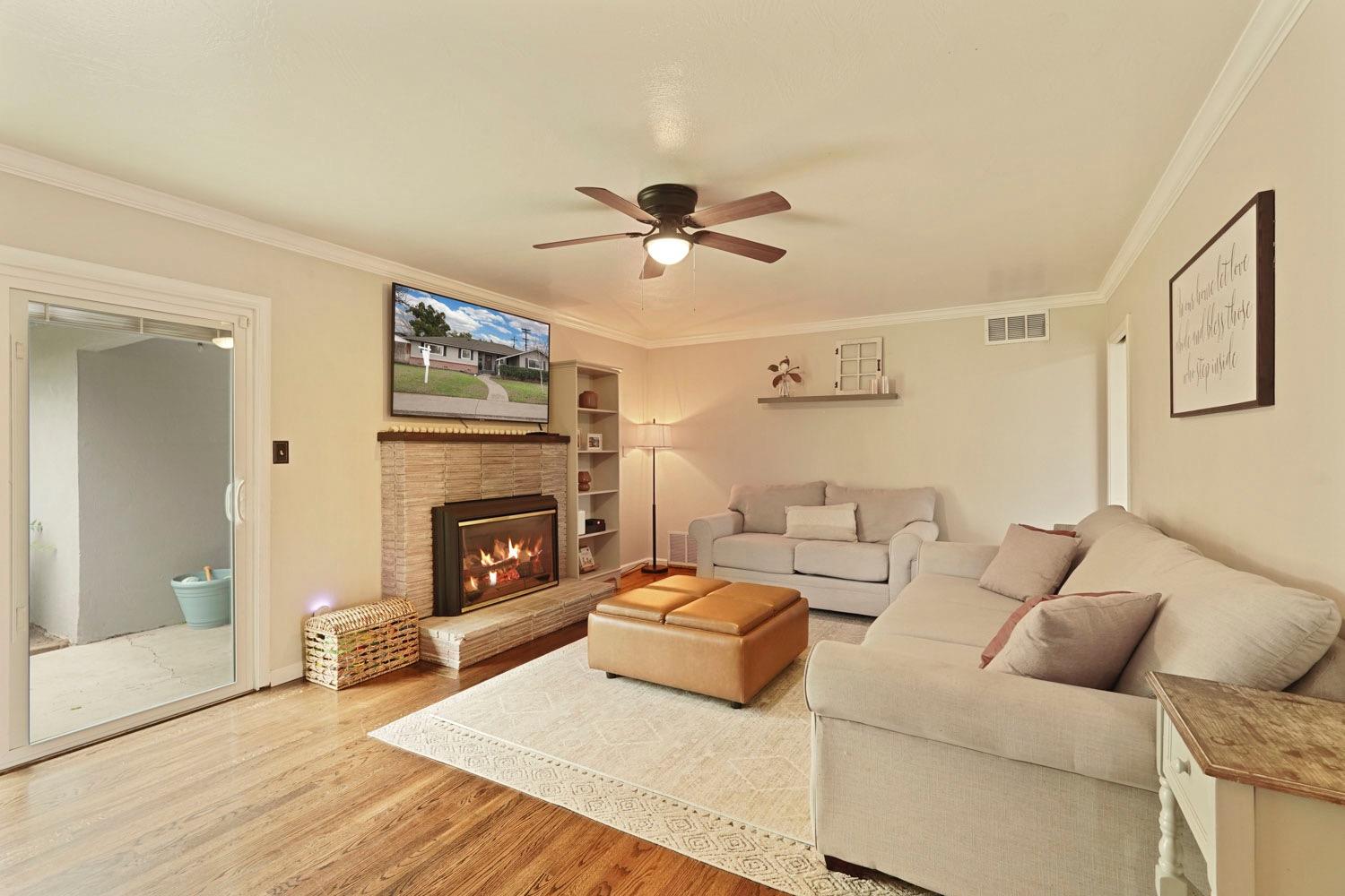 Detail Gallery Image 8 of 42 For 1118 Hawthorne Ave, Modesto,  CA 95350 - 3 Beds | 2 Baths