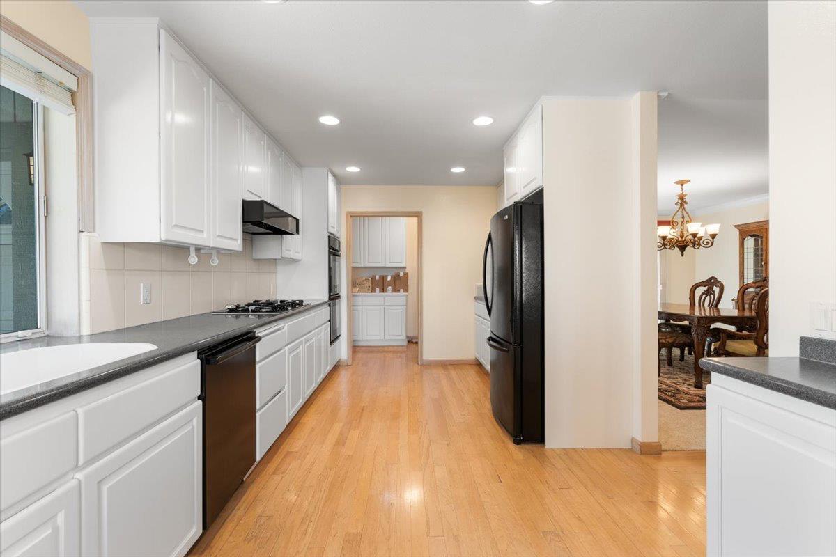 Detail Gallery Image 20 of 51 For 18610 Jayhawk Dr, Penn Valley,  CA 95946 - 4 Beds | 3 Baths