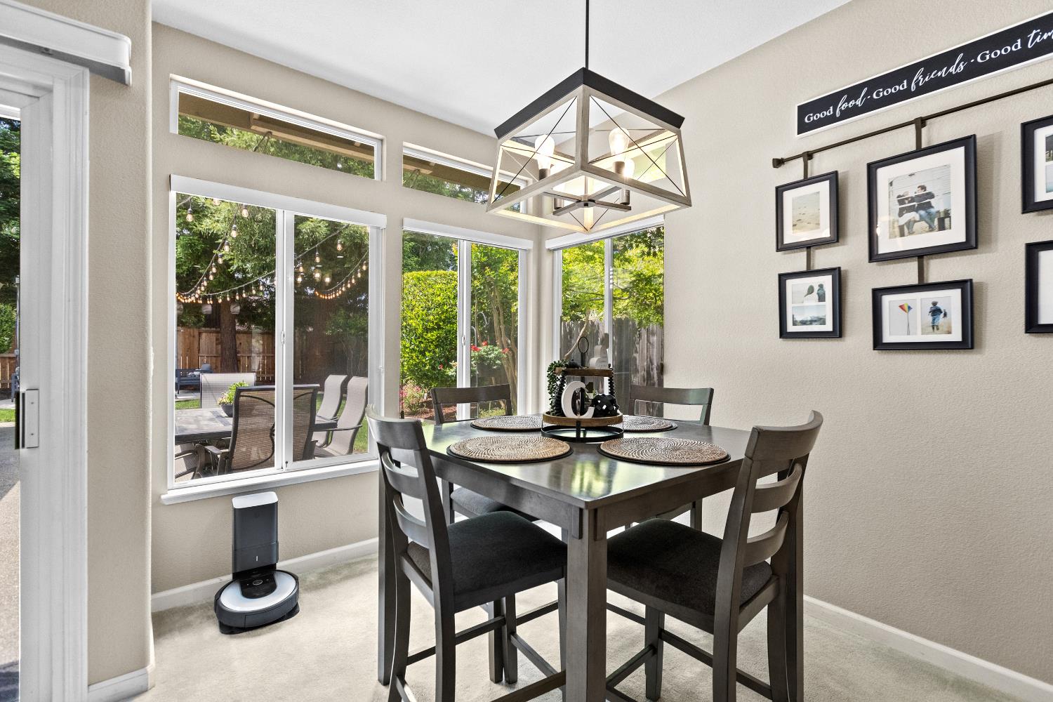Detail Gallery Image 27 of 72 For 9180 Quail Cove Dr, Elk Grove,  CA 95624 - 5 Beds | 2/1 Baths
