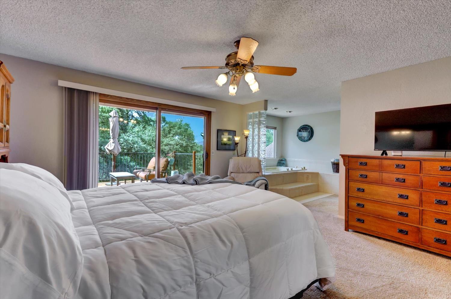 Detail Gallery Image 33 of 60 For 17789 Jayhawk Dr, Penn Valley,  CA 95946 - 3 Beds | 3 Baths