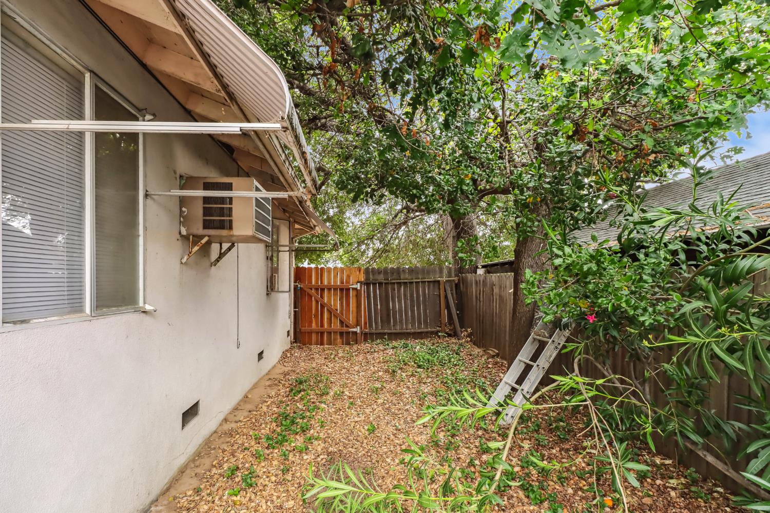 Detail Gallery Image 25 of 41 For 1702 Harian Way, Sacramento,  CA 95822 - – Beds | – Baths