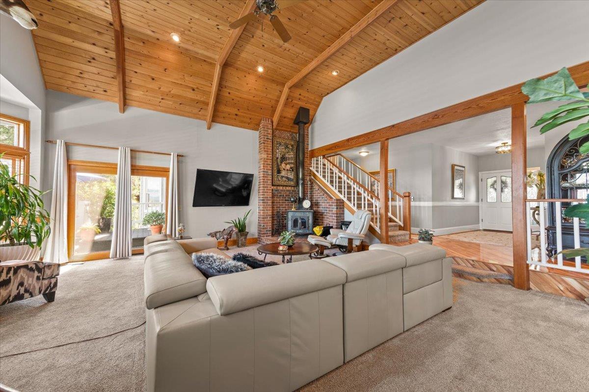 Detail Gallery Image 5 of 75 For 12064 Waxwing Ct, Penn Valley,  CA 95946 - 4 Beds | 3/1 Baths
