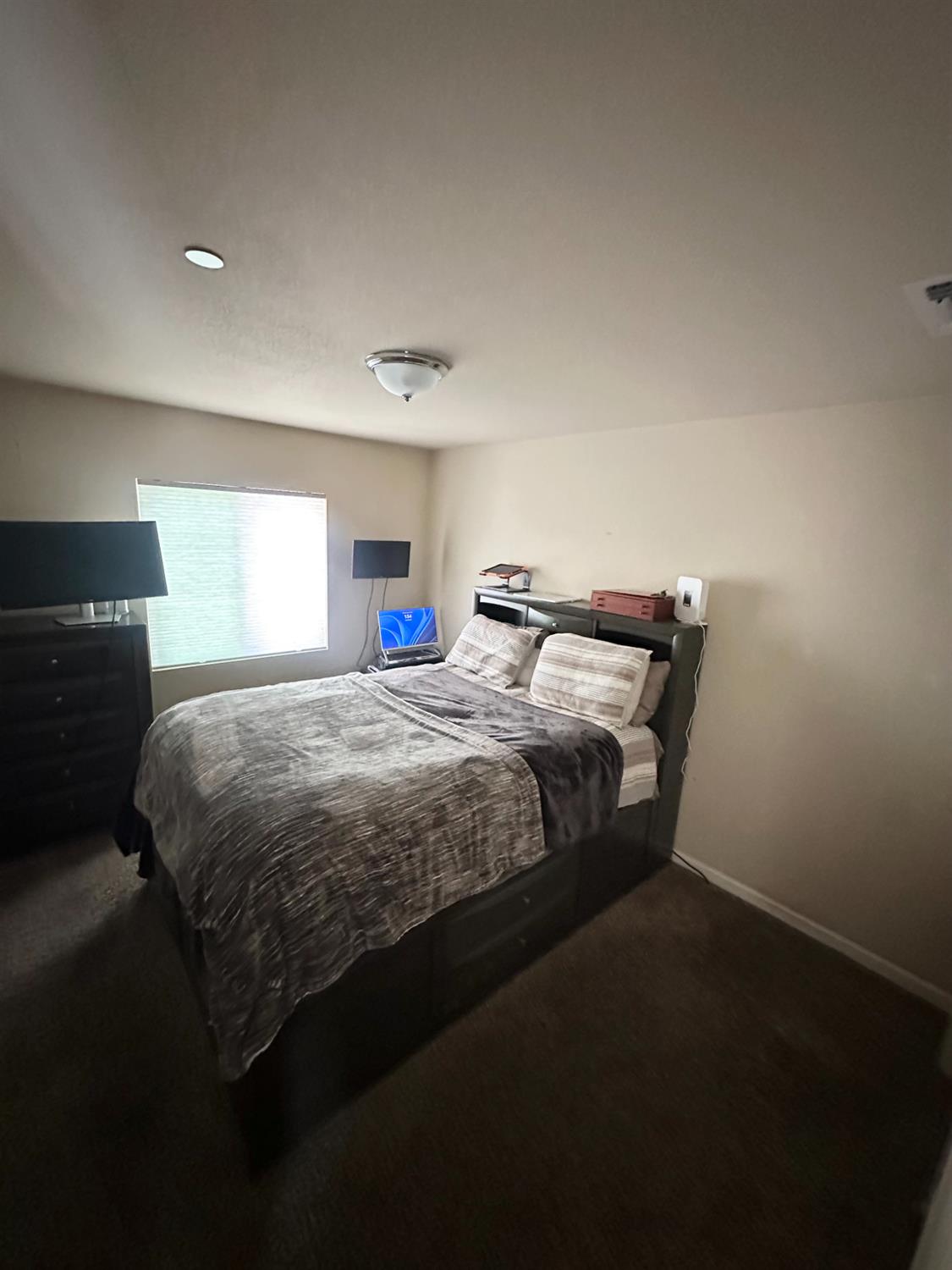 Detail Gallery Image 7 of 15 For 710 Ashwick Loop, Sacramento,  CA 95823 - 3 Beds | 1/1 Baths