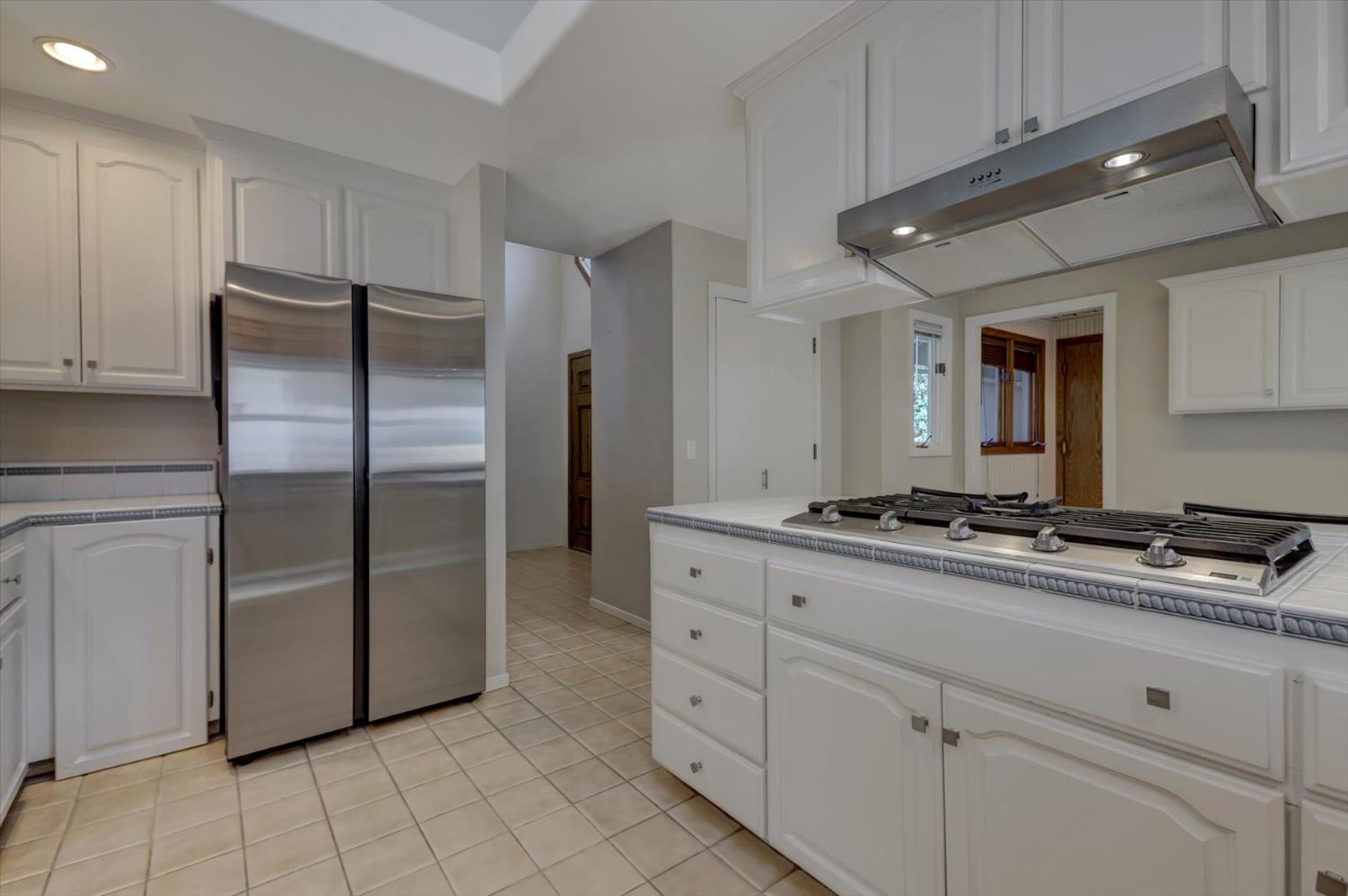Detail Gallery Image 13 of 60 For 17789 Jayhawk Dr, Penn Valley,  CA 95946 - 3 Beds | 3 Baths