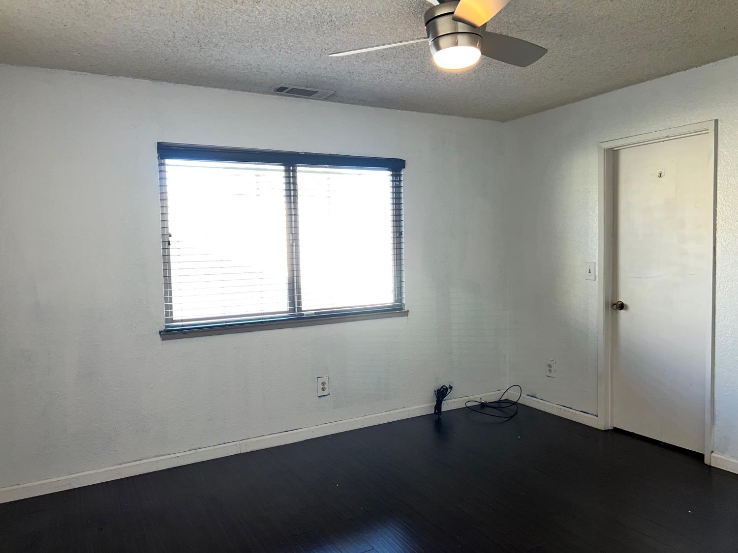 Detail Gallery Image 17 of 32 For 1144 Courtney Way, Modesto,  CA 95358 - 2 Beds | 2 Baths