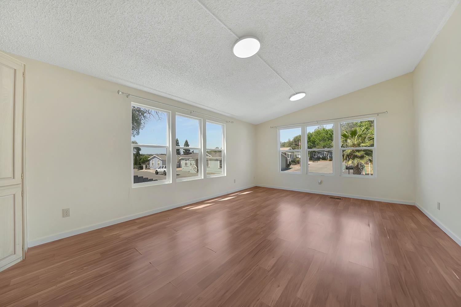 Detail Gallery Image 19 of 58 For 5928 Oak Dr, Ione,  CA 95640 - 3 Beds | 2 Baths