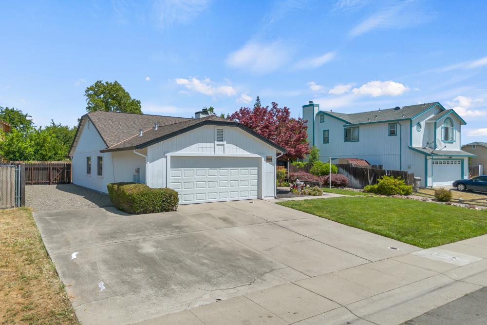 Detail Gallery Image 66 of 75 For 5984 Sawyer Cir, Sacramento,  CA 95823 - 3 Beds | 2 Baths