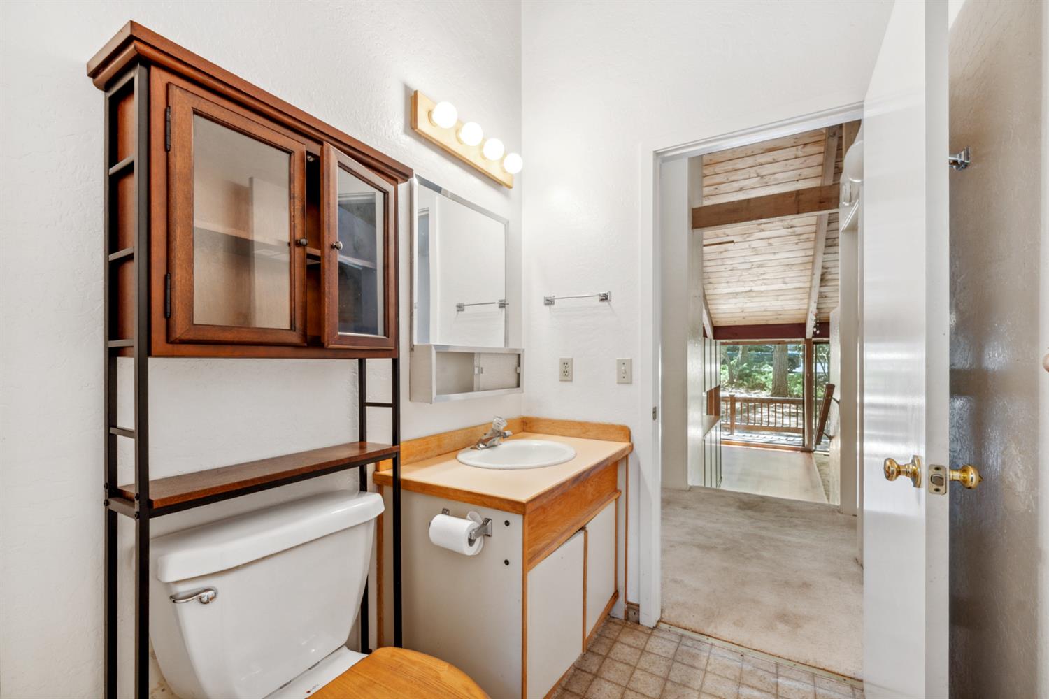 Detail Gallery Image 19 of 38 For 17836 Oriole Ct, Penn Valley,  CA 95946 - 2 Beds | 2 Baths