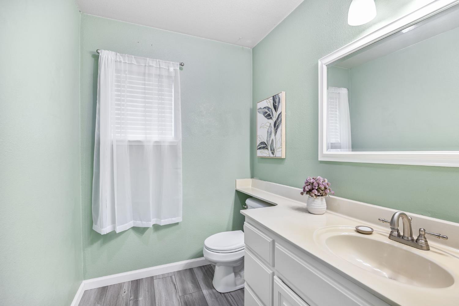 Detail Gallery Image 22 of 45 For 2111 Bridle Creek Cir, Tracy,  CA 95377 - 3 Beds | 2/1 Baths
