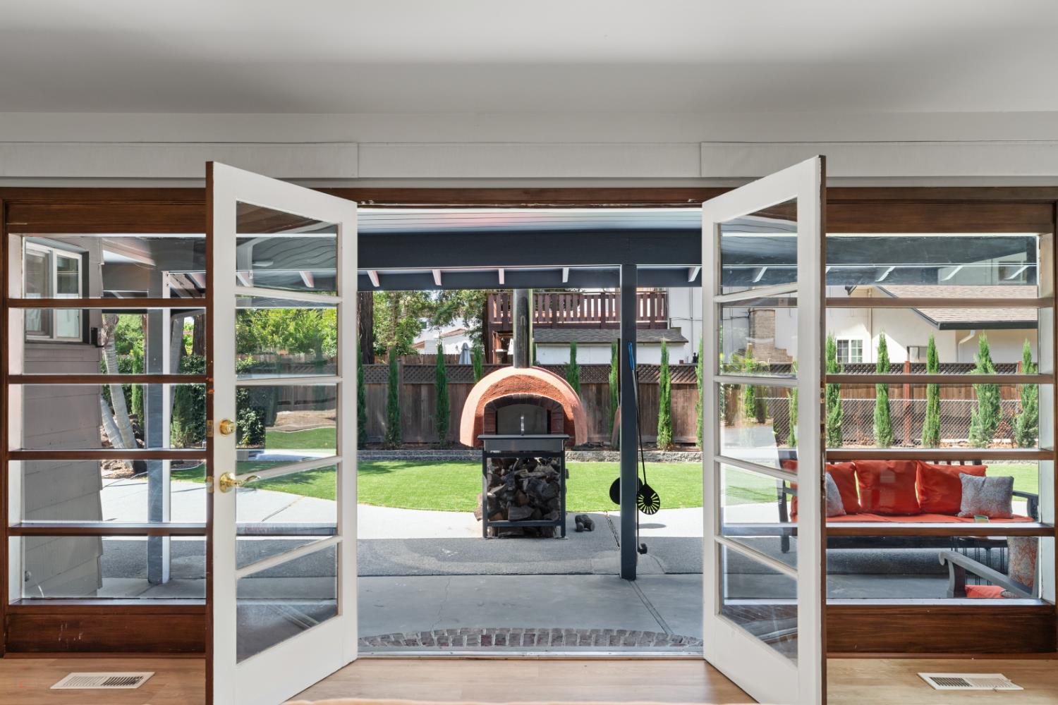 Detail Gallery Image 73 of 97 For 3221 Country Club Blvd, Stockton,  CA 95204 - 4 Beds | 3/1 Baths
