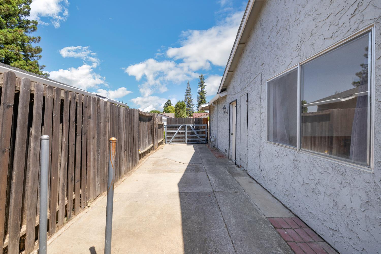 Detail Gallery Image 30 of 38 For 319 Valleywood Dr, Woodland,  CA 95695 - 3 Beds | 2 Baths