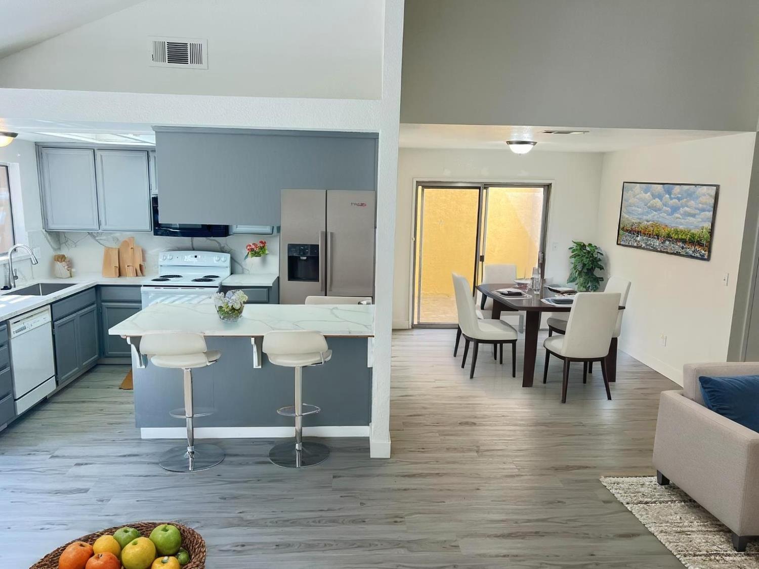 Detail Gallery Image 2 of 28 For 3320 Waynesboro Ct, Ceres,  CA 95307 - 3 Beds | 2 Baths