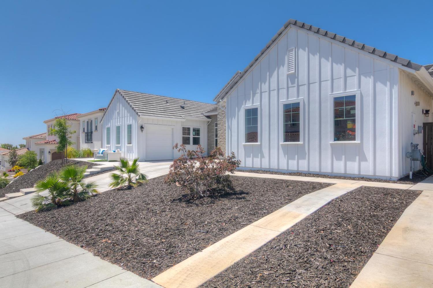Detail Gallery Image 5 of 81 For 4009 Whitney Vista Ln, Rocklin,  CA 95677 - 4 Beds | 4/1 Baths