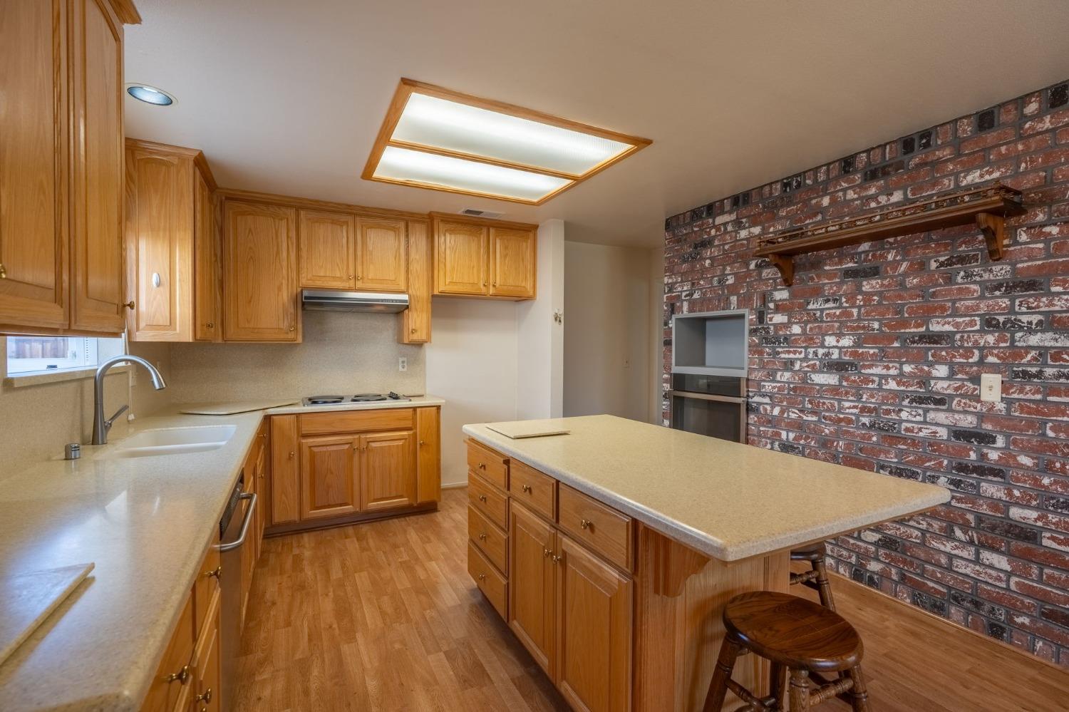 Detail Gallery Image 10 of 52 For 1047 Miwok Dr, Lodi,  CA 95240 - 3 Beds | 2 Baths