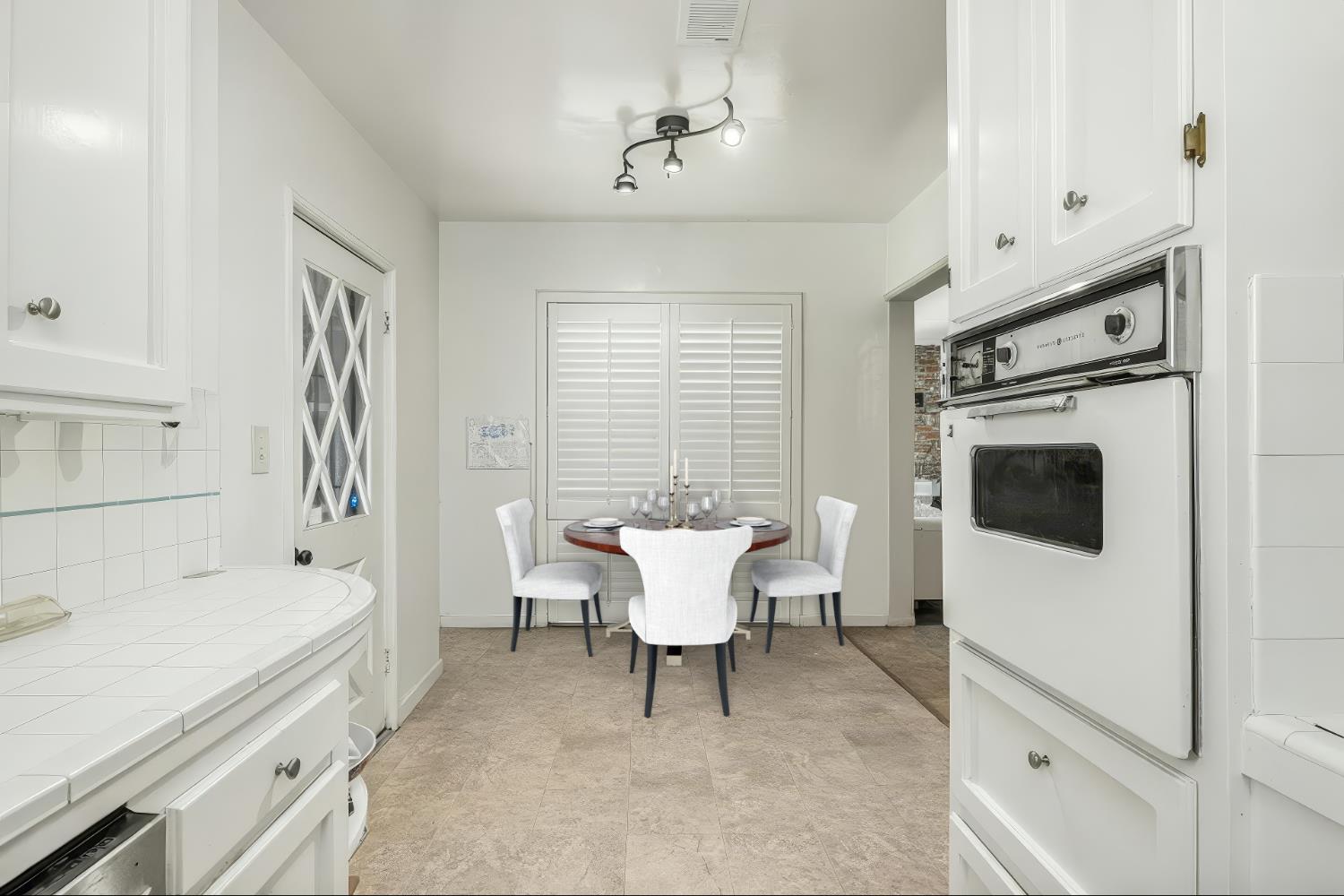 Detail Gallery Image 11 of 33 For 1431 Clark Rd, Modesto,  CA 95358 - 3 Beds | 2 Baths
