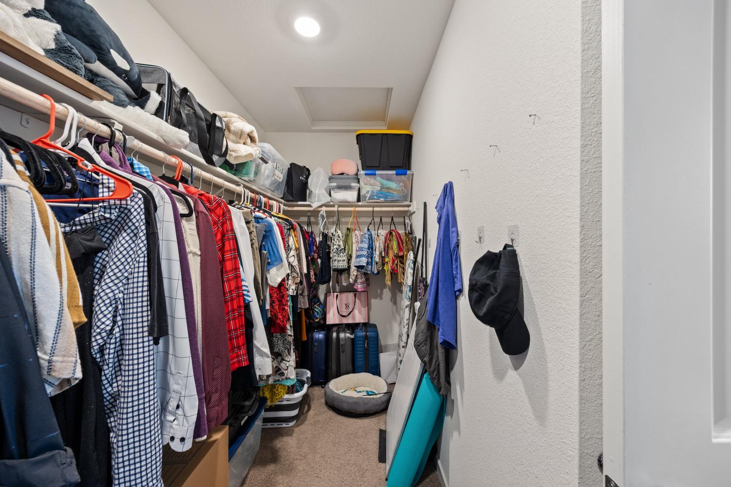 Detail Gallery Image 16 of 25 For 9017 Farmstead Cir, Roseville,  CA 95747 - 4 Beds | 2/1 Baths