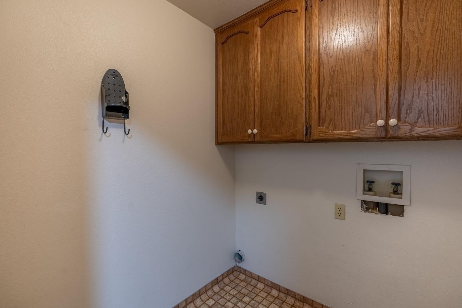 Detail Gallery Image 30 of 52 For 1047 Miwok Dr, Lodi,  CA 95240 - 3 Beds | 2 Baths
