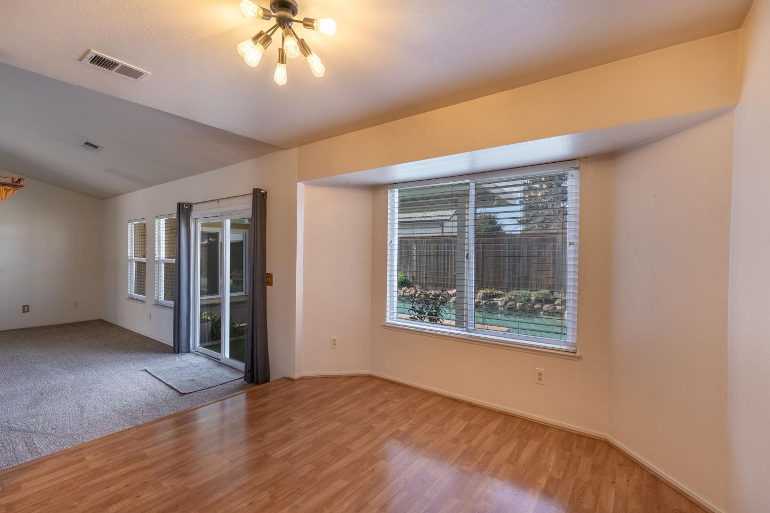Detail Gallery Image 13 of 52 For 1047 Miwok Dr, Lodi,  CA 95240 - 3 Beds | 2 Baths