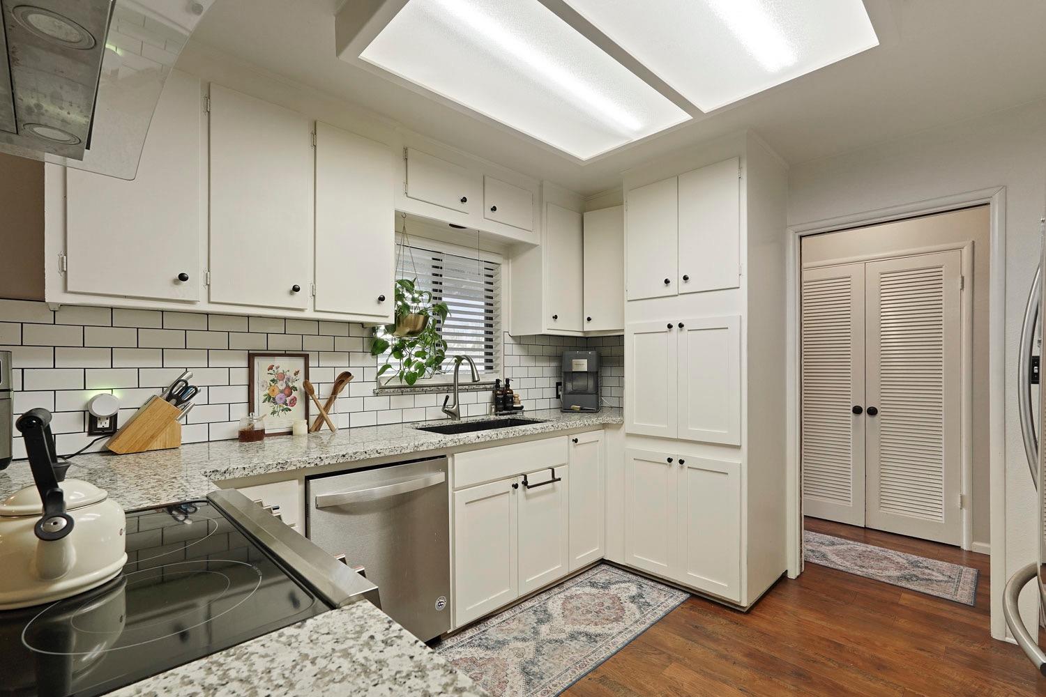 Detail Gallery Image 13 of 42 For 1118 Hawthorne Ave, Modesto,  CA 95350 - 3 Beds | 2 Baths