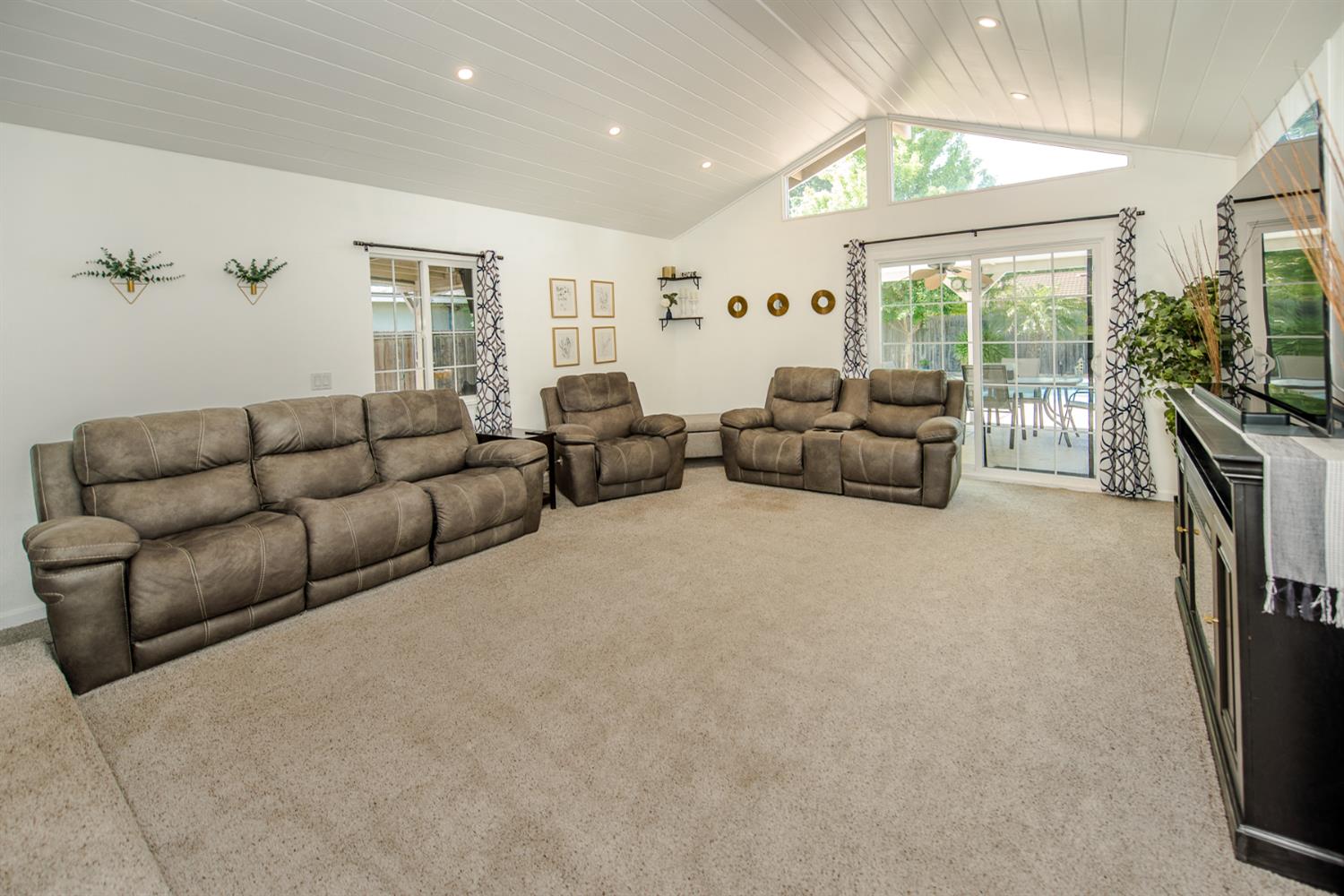 Poplar Lane, Woodland, California image 15