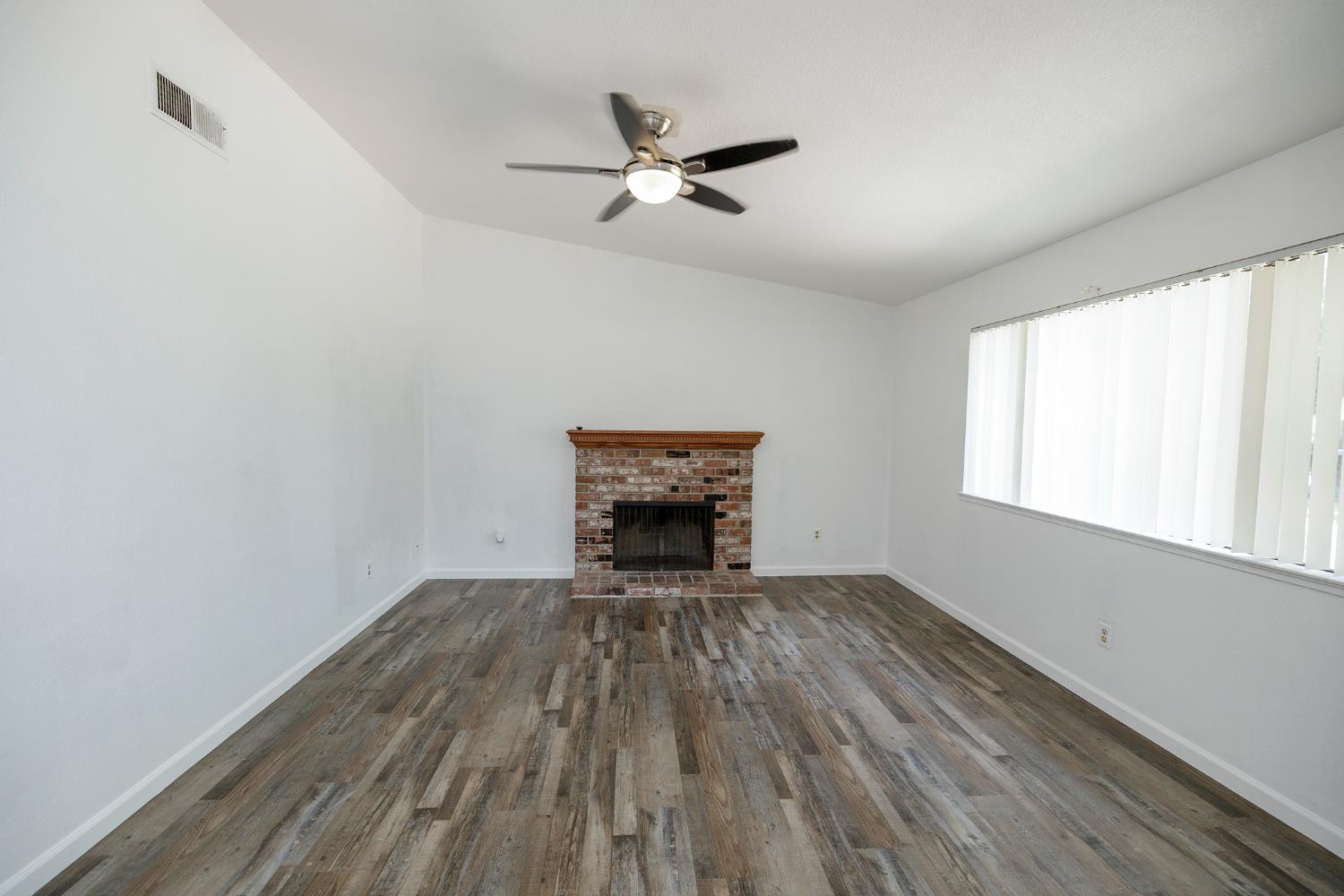 Detail Gallery Image 5 of 34 For 2609 Finlandia Ave, Modesto,  CA 95358 - 3 Beds | 2 Baths