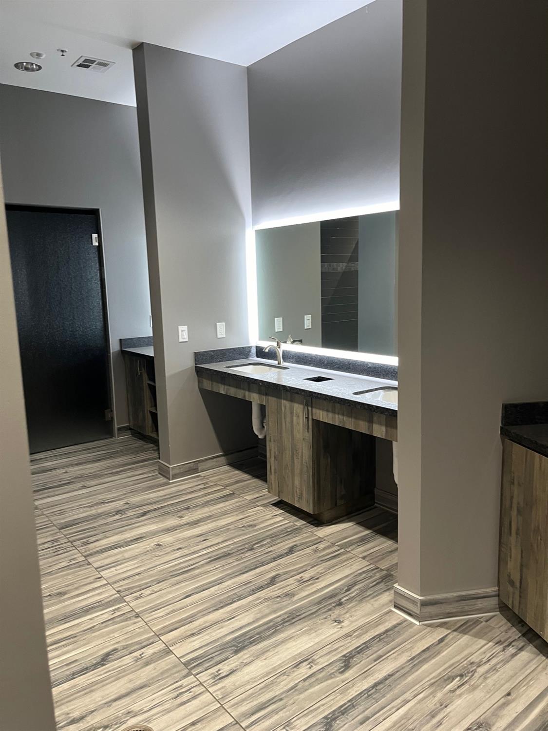 Detail Gallery Image 28 of 48 For 1475 Moffat Blvd #15,  Manteca,  CA 95336 - – Beds | – Baths