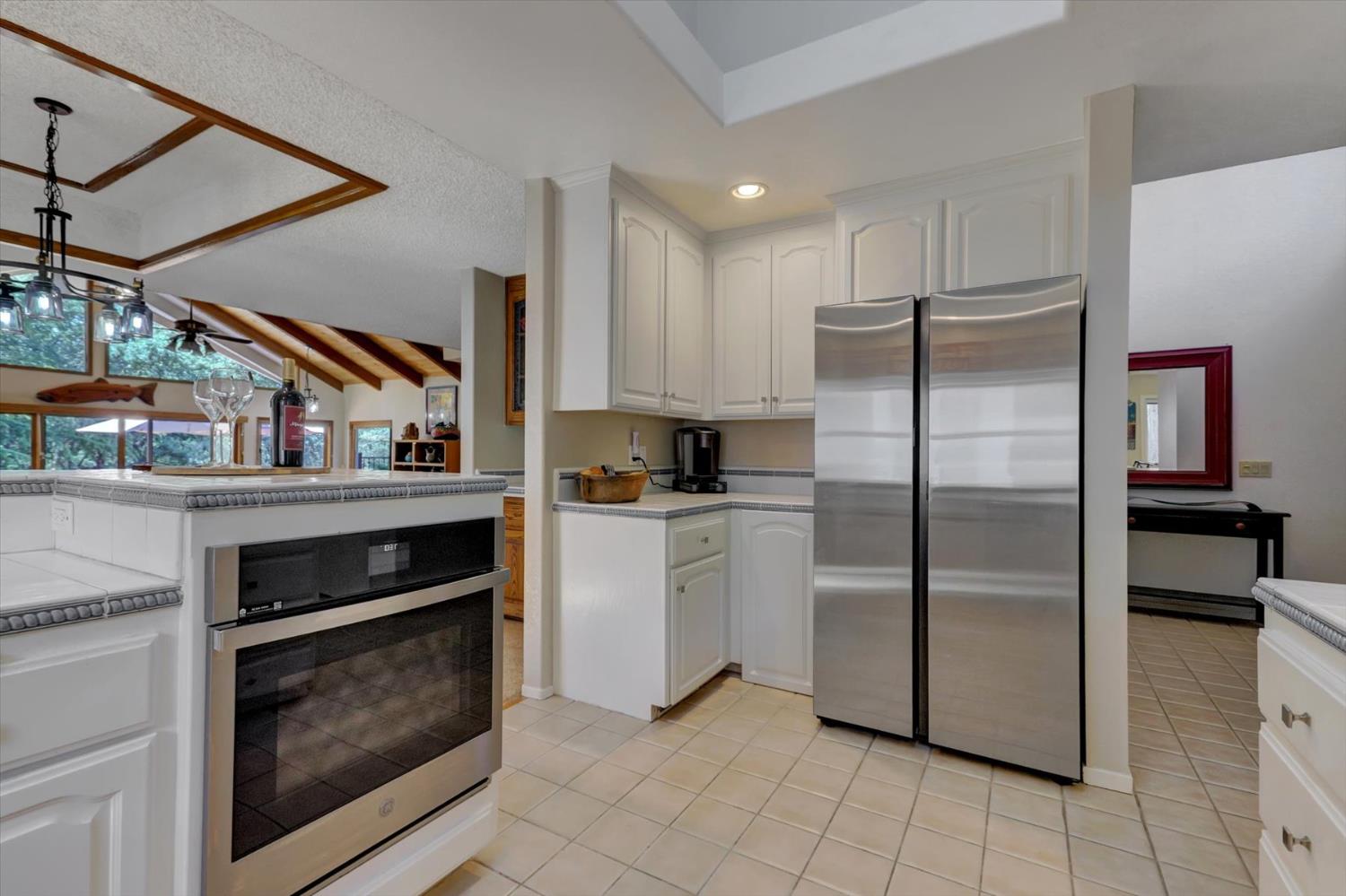 Detail Gallery Image 14 of 60 For 17789 Jayhawk Dr, Penn Valley,  CA 95946 - 3 Beds | 3 Baths