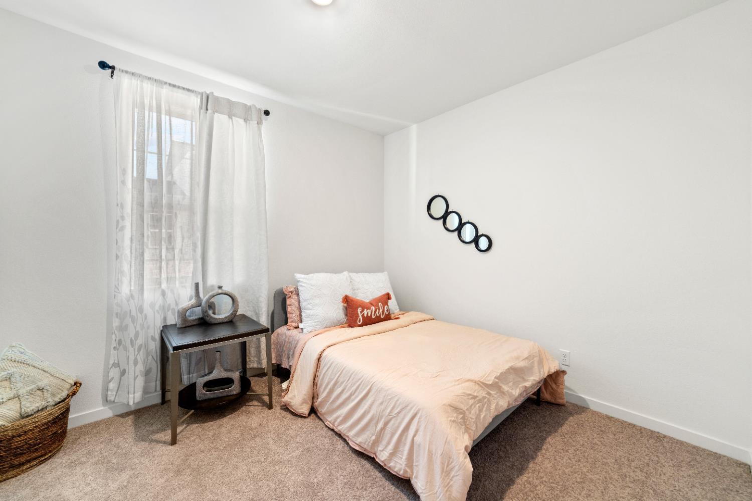 Detail Gallery Image 25 of 44 For 3074 Seaspray Walk, Sacramento,  CA 95833 - 3 Beds | 2/1 Baths