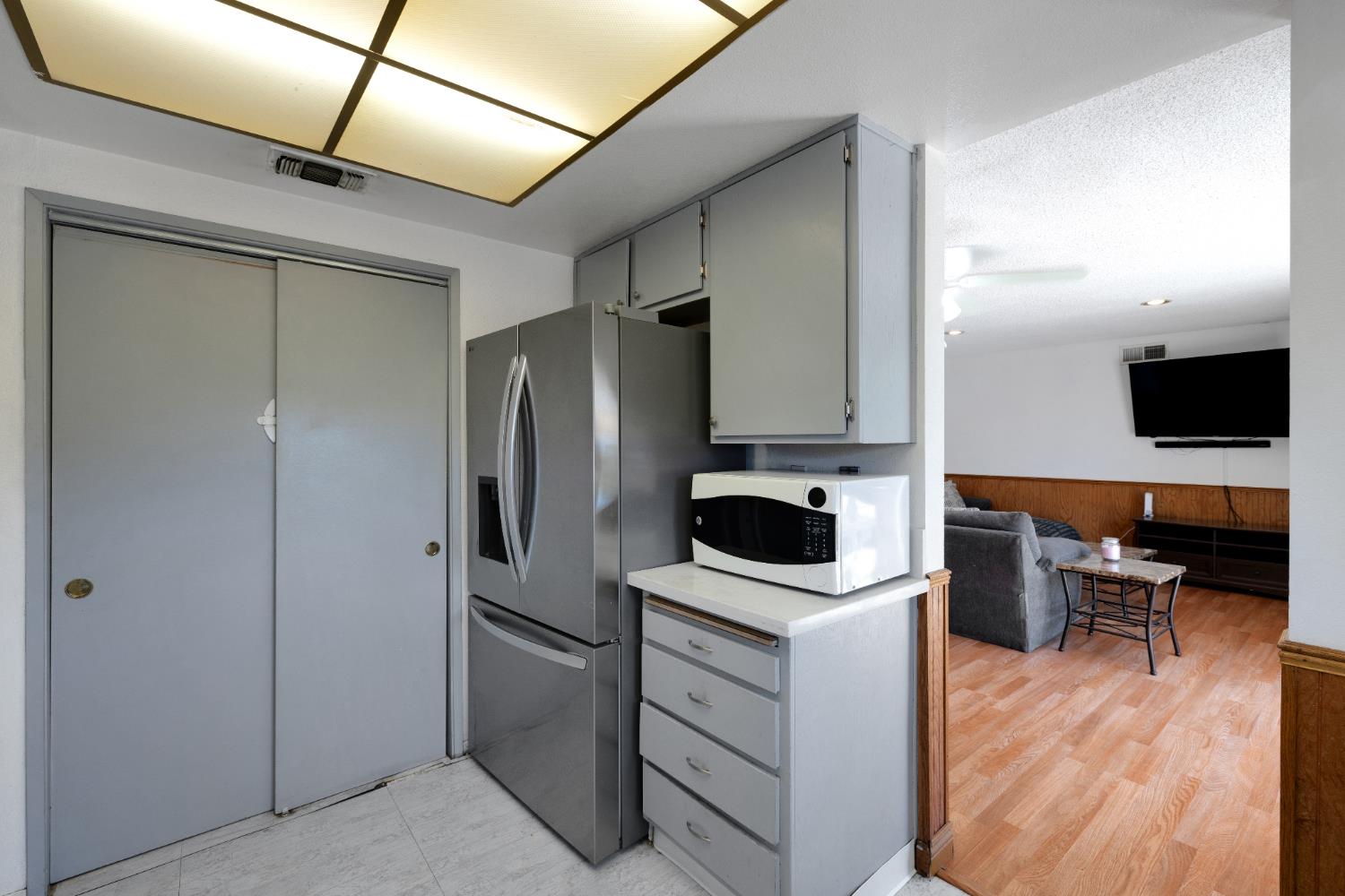 Detail Gallery Image 14 of 38 For 319 Valleywood Dr, Woodland,  CA 95695 - 3 Beds | 2 Baths