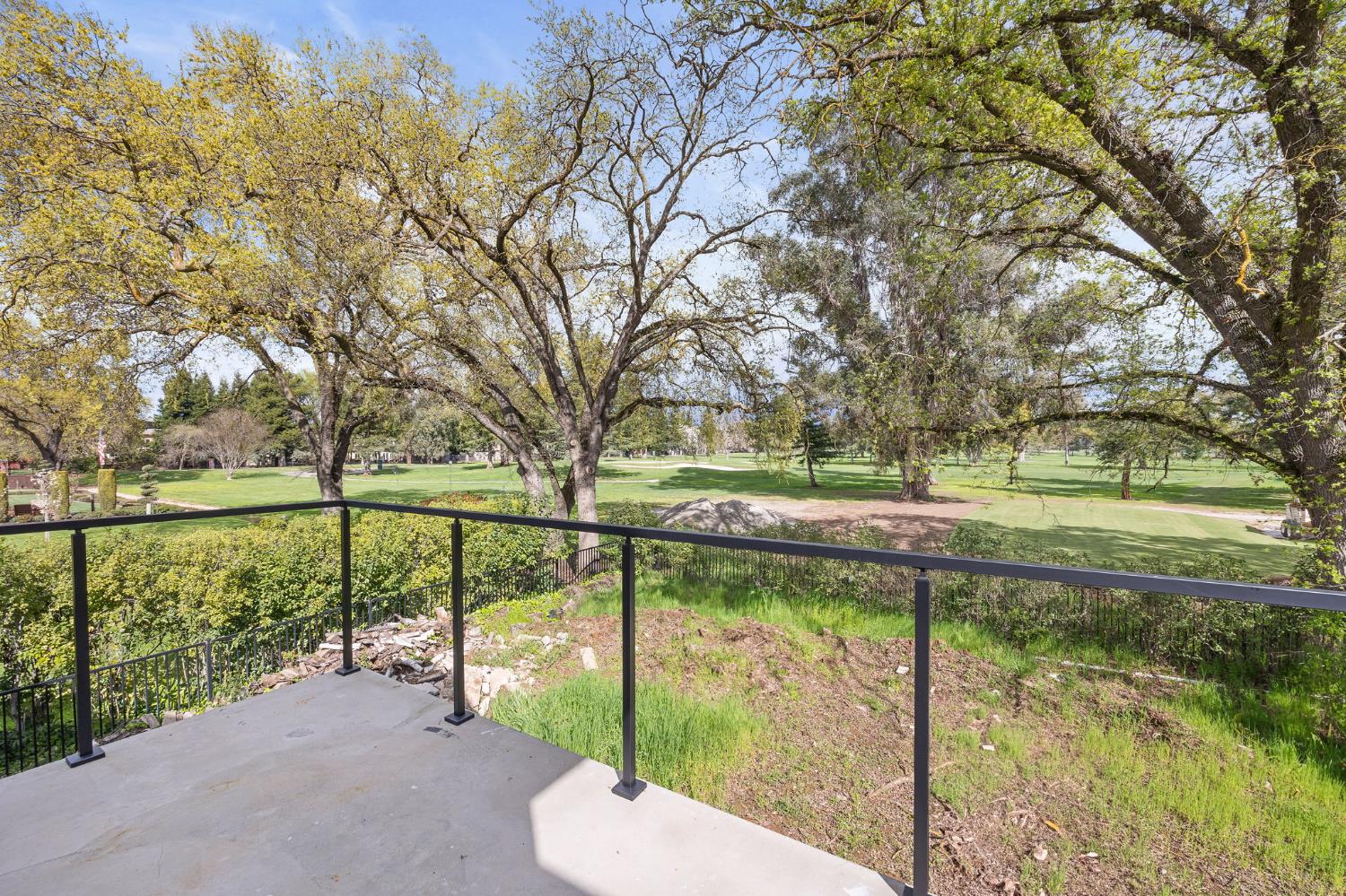 Detail Gallery Image 49 of 93 For 9425 S Wales Way, Elk Grove,  CA 95758 - 5 Beds | 5/1 Baths