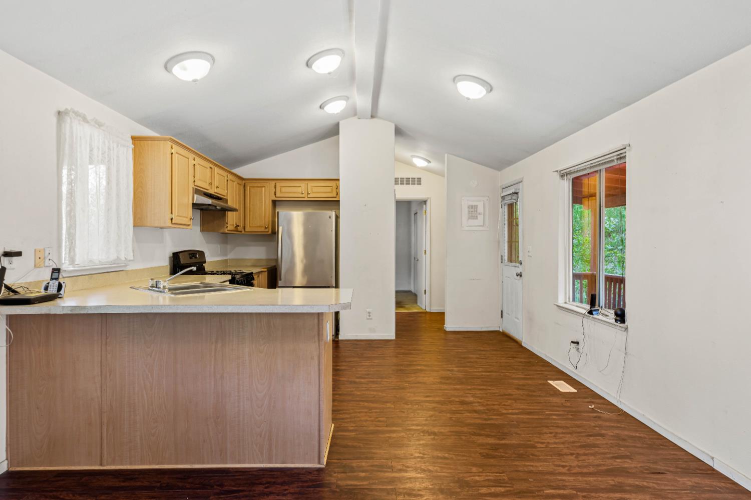 Detail Gallery Image 6 of 28 For 33016 Willow Creek Dr, North Fork,  CA 93643 - 2 Beds | 1 Baths