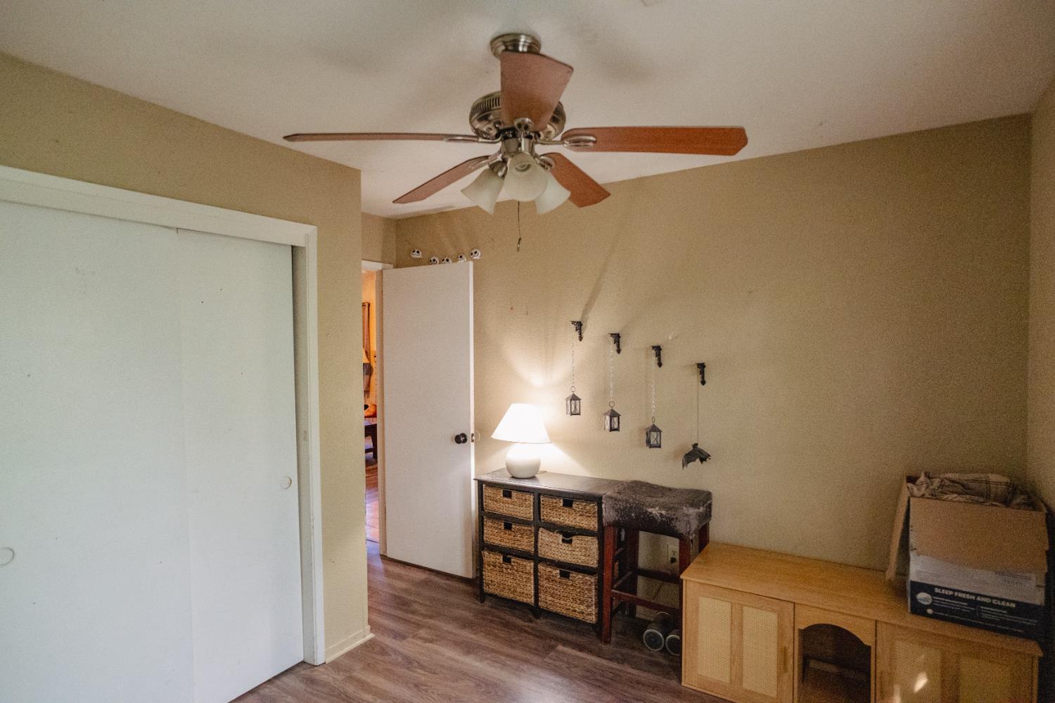 Detail Gallery Image 13 of 66 For 1070 E 23rd St, Merced,  CA 95340 - 3 Beds | 2 Baths
